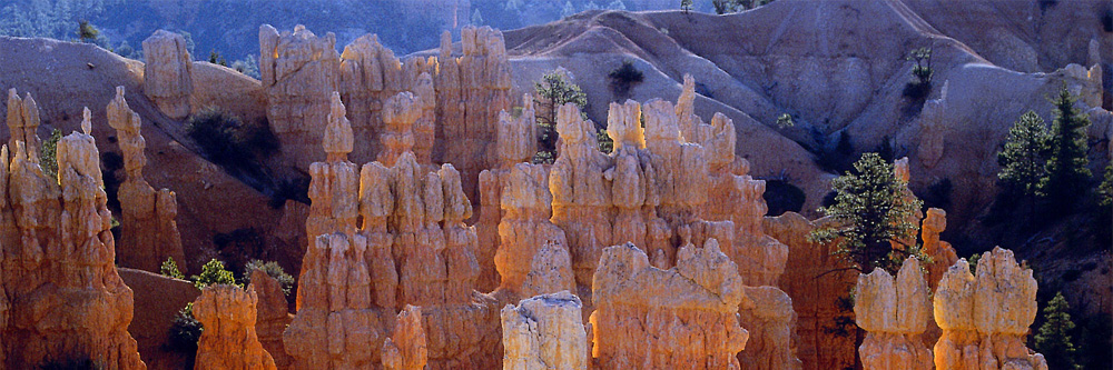 Globus: Enchanting Canyonlands